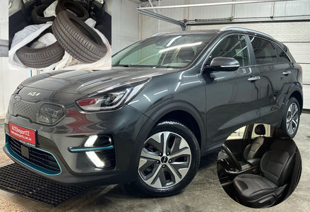 Продам Kia Niro 64кВт.Підігрів керма/сидінь 2022 года в Львове