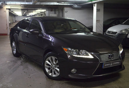 Продам Lexus ES 300 300h ECVT-i (205 к.с.) 2013 года в Киеве
