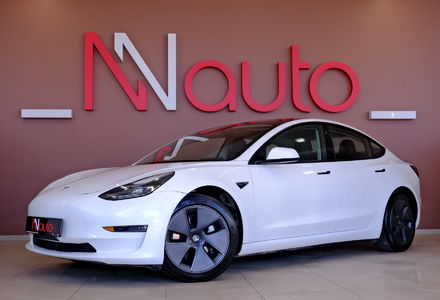 Продам Tesla Model 3 2022 года в Одессе