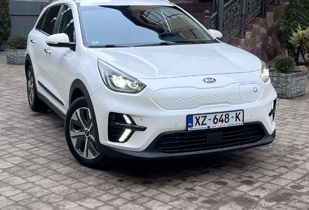 Продам Kia Niro 64kW Premium SOH100 2020 года в Тернополе