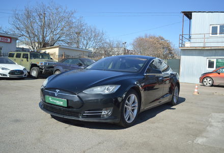 Продам Tesla Model S 2015 года в Одессе