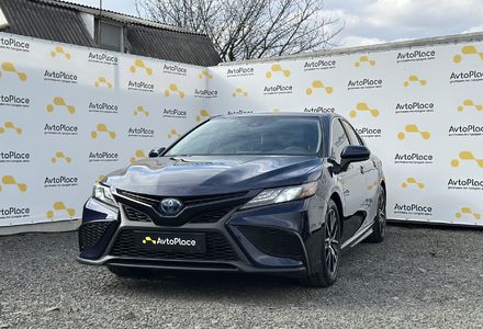 Продам Toyota Camry 2021 года в Луцке