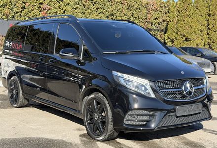Продам Mercedes-Benz V-Class 300 4 Matic 2022 года в Киеве