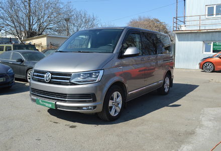 Продам Volkswagen Multivan Highline 2017 года в Одессе