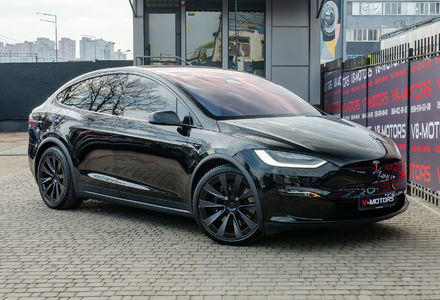 Продам Tesla Model X Plaid 2022 года в Киеве