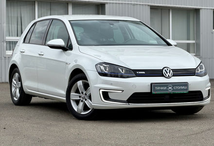 Продам Volkswagen e-Golf 24.2 kWh (115 к.с.) • Highline 2015 года в Киеве