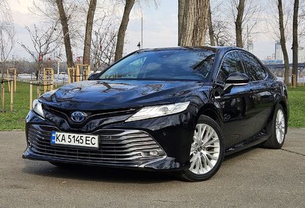 Продам Toyota Camry Hybrid PREMIUM 2019 года в Киеве