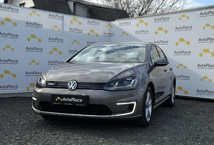 Продам Volkswagen e-Golf 2015 года в Луцке