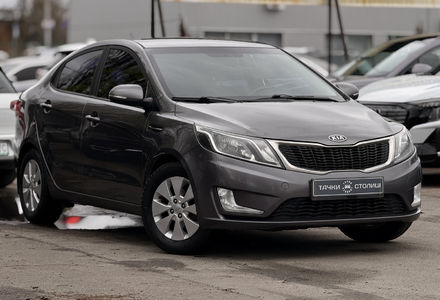 Продам Kia Rio 2012 года в Киеве