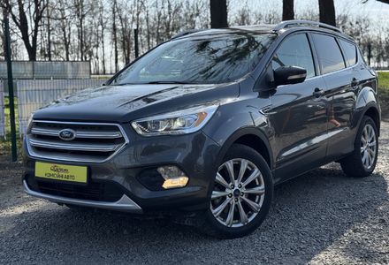 Продам Ford Escape (COMIS) 4WD TITANIUM  2017 года в г. Умань, Черкасская область