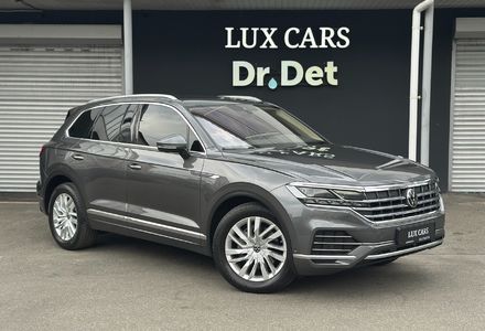 Продам Volkswagen Touareg TDI Elegance  2021 года в Киеве