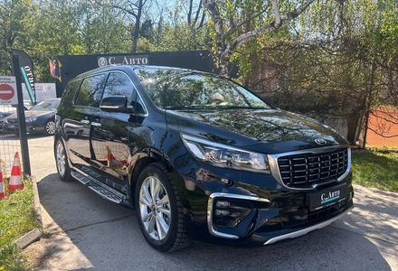 Продам Kia Carnival 2018 года в Черновцах