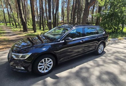 Продам Volkswagen Passat B8 2017 года в Киеве
