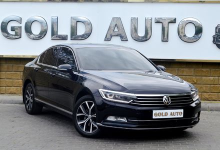 Продам Volkswagen Passat B8 HighLine 2018 года в Одессе