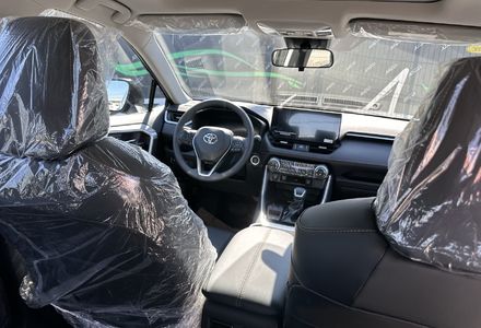 Продам Toyota Rav 4 Hybrid 2025 года в Киеве