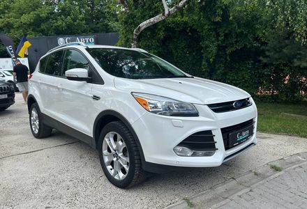 Продам Ford Escape Titanium 2013 года в Черновцах
