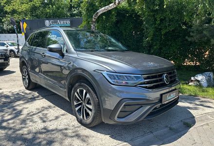 Продам Volkswagen Tiguan S 2021 года в Черновцах