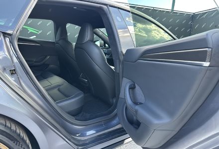 Продам Tesla Model S Plaid 2023 года в Киеве