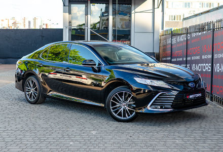 Продам Toyota Camry Hybrid Prestige 2024 года в Киеве