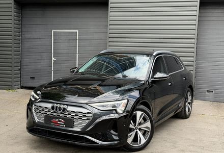 Продам Audi Q8 E-Tron Premium Plus 2023 года в Киеве
