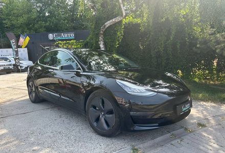 Продам Tesla Model 3 2019 года в Черновцах