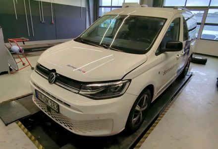 Продам Volkswagen Caddy пасс. Maxi 90kw цілий v6052 2022 года в Луцке