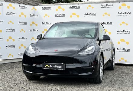 Продам Tesla Model Y 82 квт  2021 года в Луцке