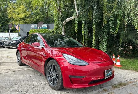 Продам Tesla Model 3 2018 года в Черновцах