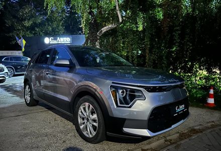 Продам Kia Niro 2024 года в Черновцах
