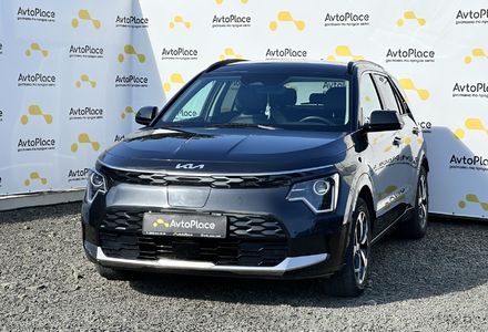 Продам Kia Niro 64 kw 2023 года в Луцке