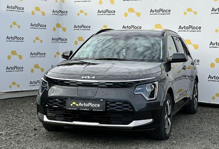 Продам Kia Niro 64 kw 2023 года в Луцке