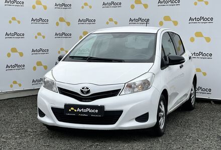 Продам Toyota Yaris 2012 року у Луцьку