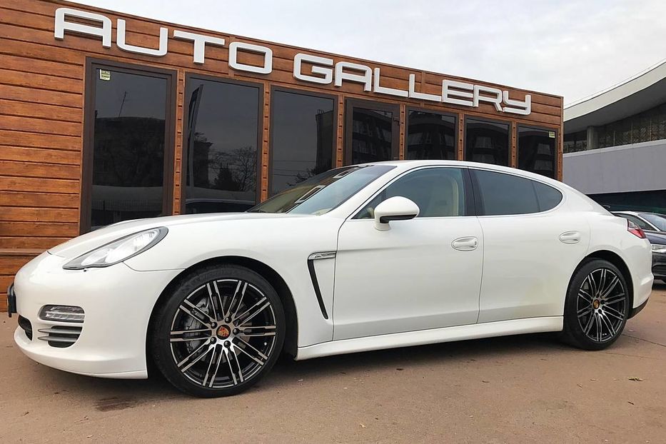 Продам Porsche Panamera 4S 2011 года в Киеве