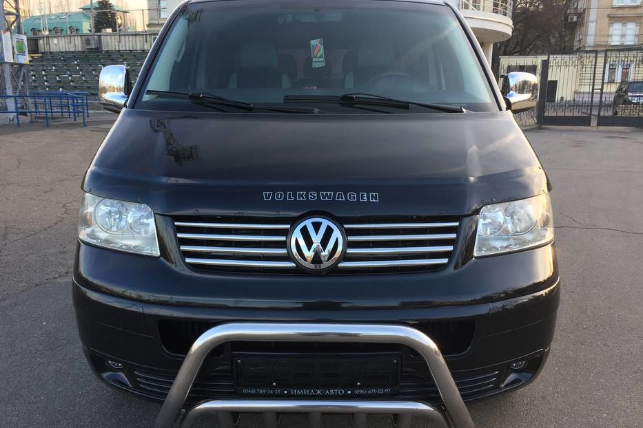 Продам Volkswagen T5 (Transporter) пасс. 2005 года в Одессе