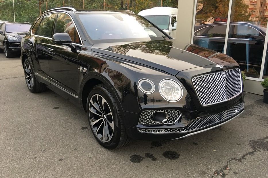 Продам Bentley Bentayga 6.0/W12/Mulliner 2017 года в Киеве