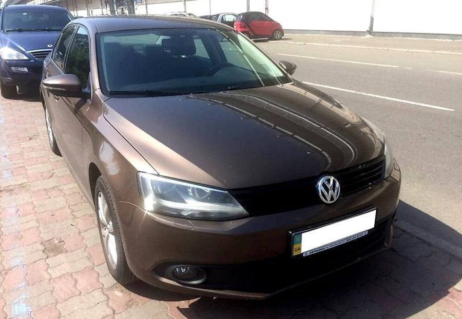 Продам Volkswagen Jetta 2013 2012 года в Киеве