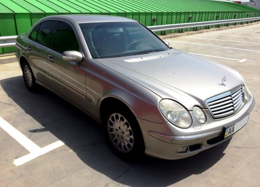 Продам Mercedes-Benz E-Class E200 2004 года в Киеве