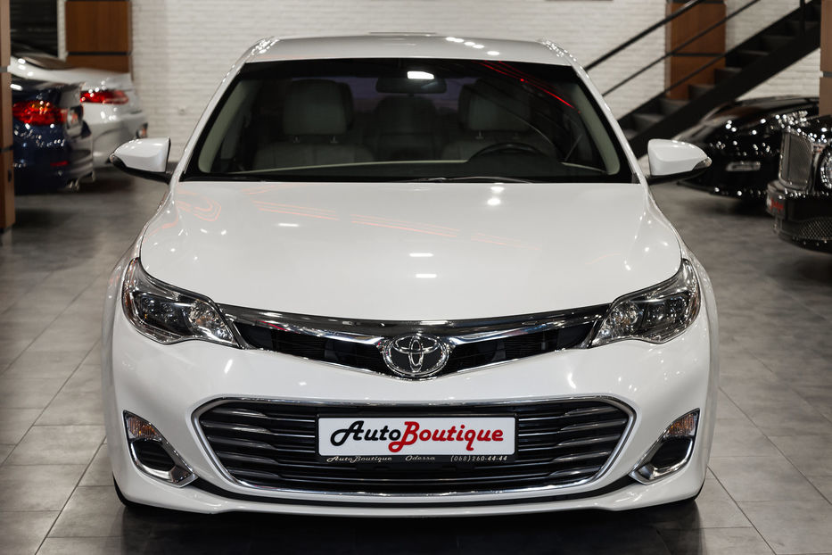 Продам Toyota Avalon 2013 года в Одессе