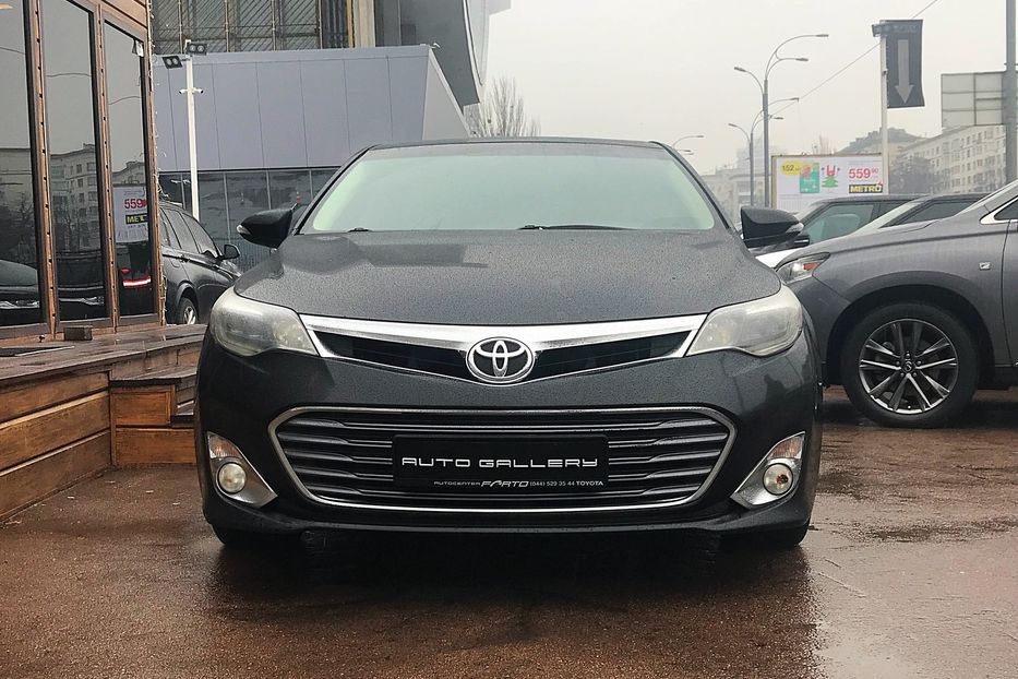 Продам Toyota Avalon 3.5 2013 года в Киеве