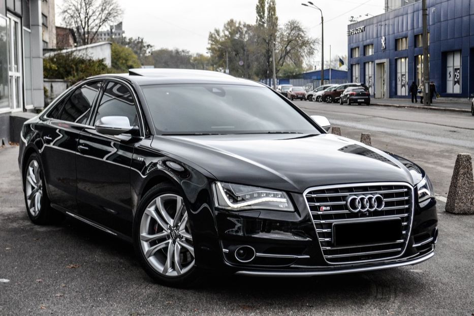 Продам Audi S8 2013 року у Києві