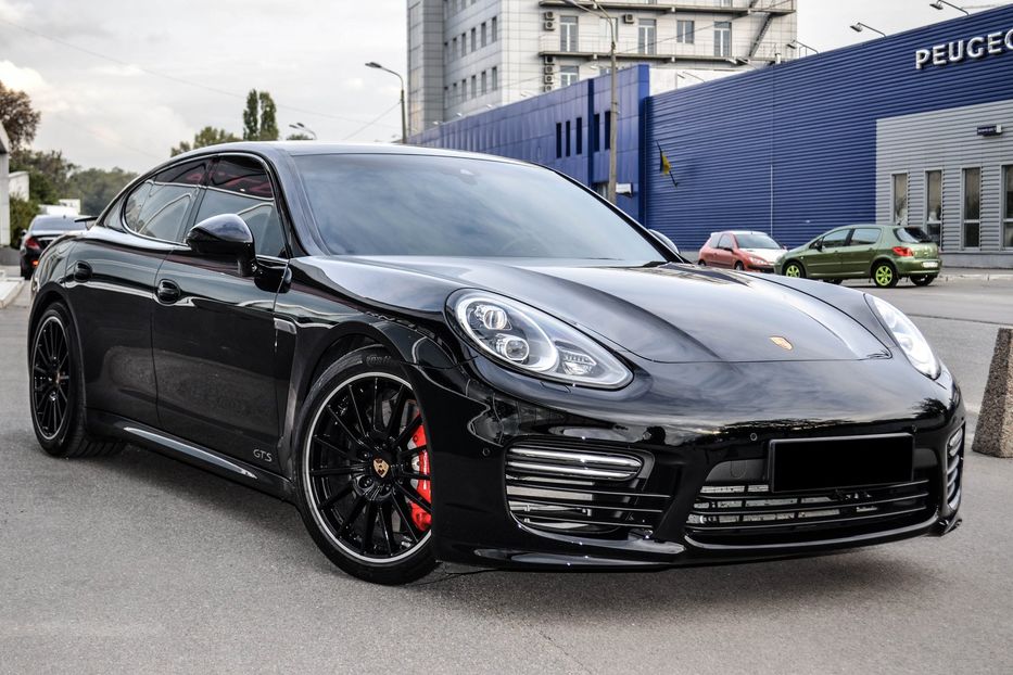 Продам Porsche Panamera GTS 2016 года в Киеве