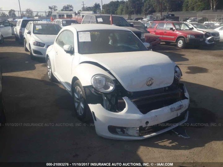 Продам Volkswagen Beetle 1.8T 2015 года в Киеве