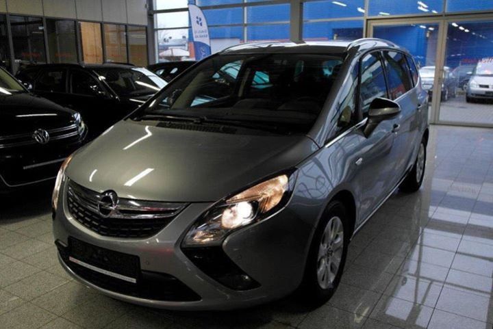 Продам Opel Zafira 1.6 D 2014 года в Черкассах