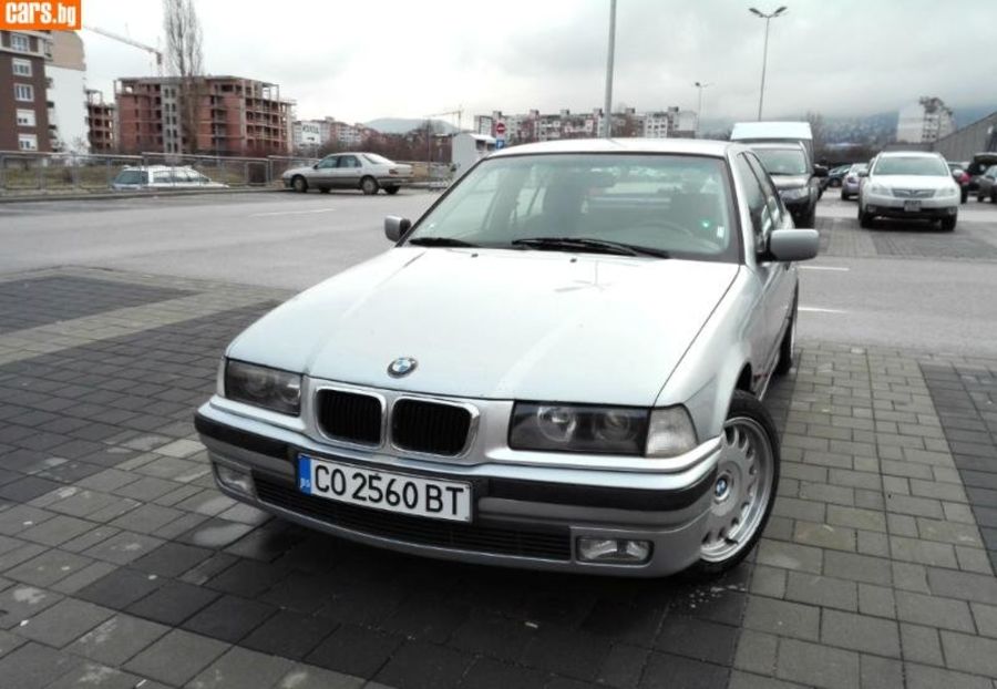 Продам BMW 320 1995 года в Одессе