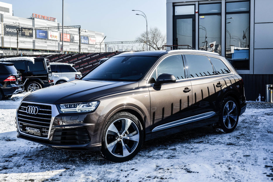 Продам Audi Q7 3.0TDi S-Line 2016 года в Киеве