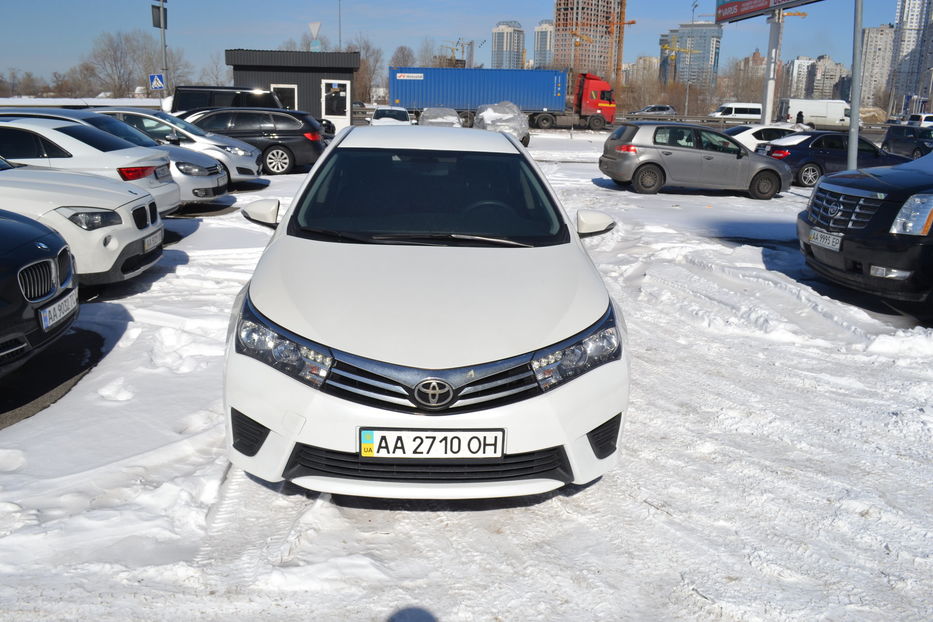 Продам Toyota Corolla 2013 года в Киеве