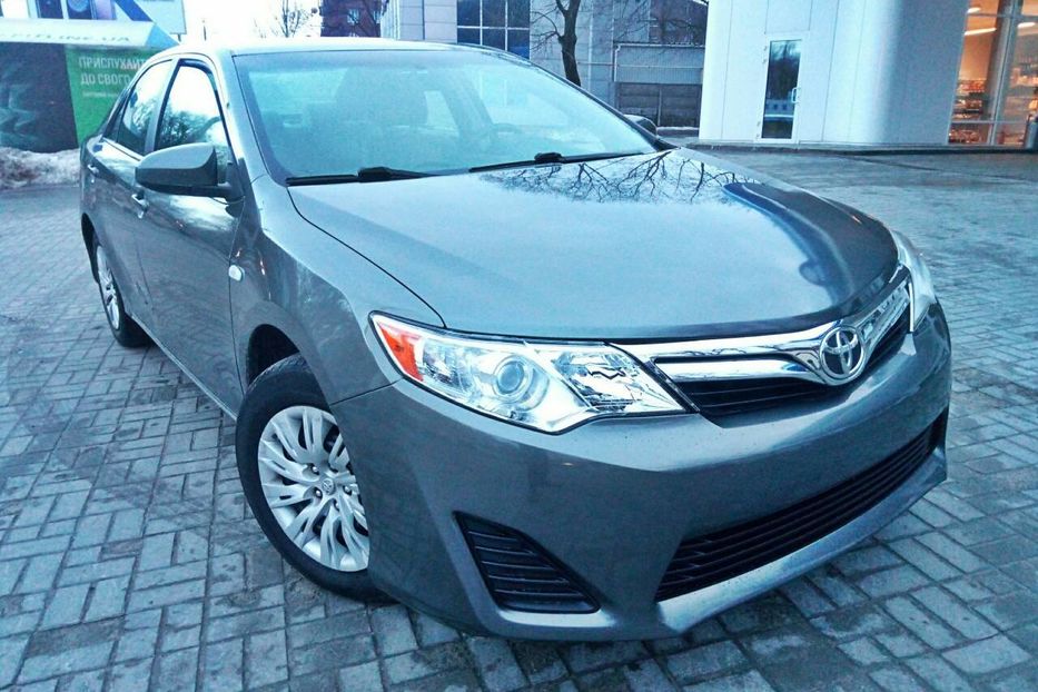 Продам Toyota Camry 2,5 LE 2013 года в Днепре