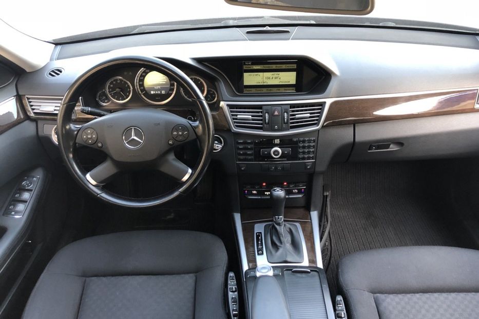 Продам Mercedes-Benz E-Class CDI 2009 года в Днепре