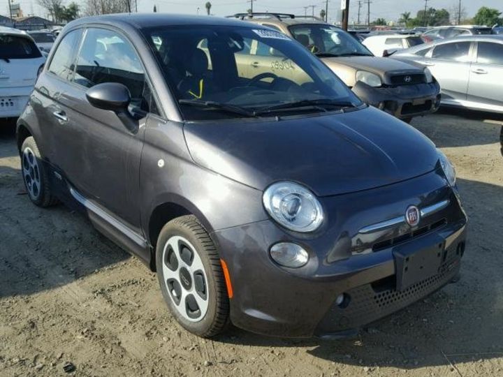 Продам Fiat 500 Electric 2017 года в Киеве