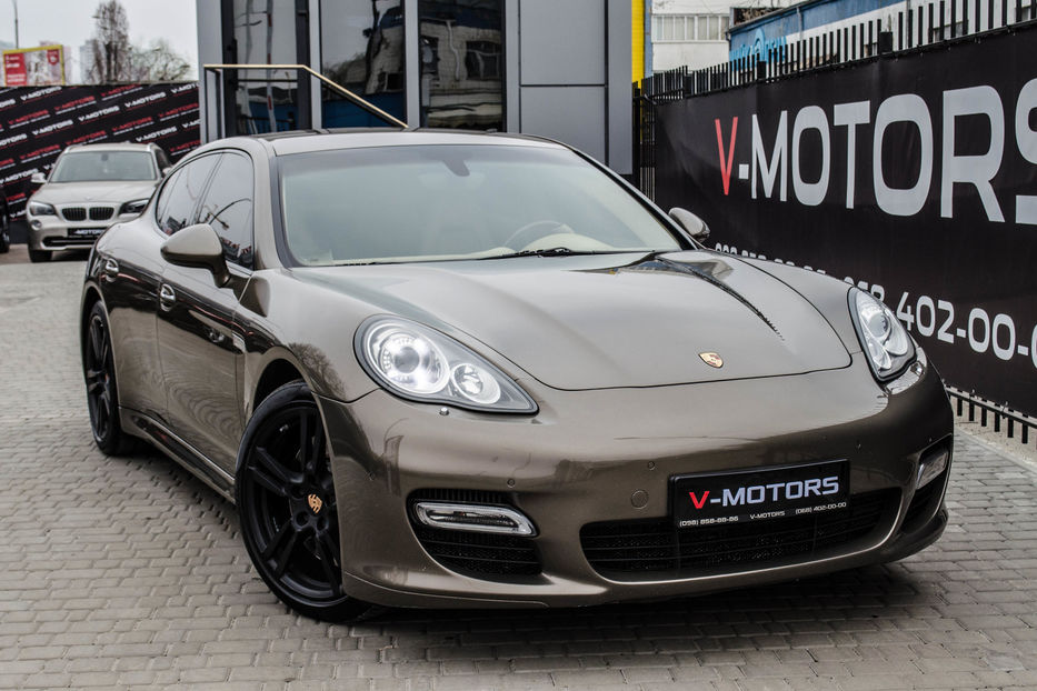 Продам Porsche Panamera Turbo  2011 года в Киеве